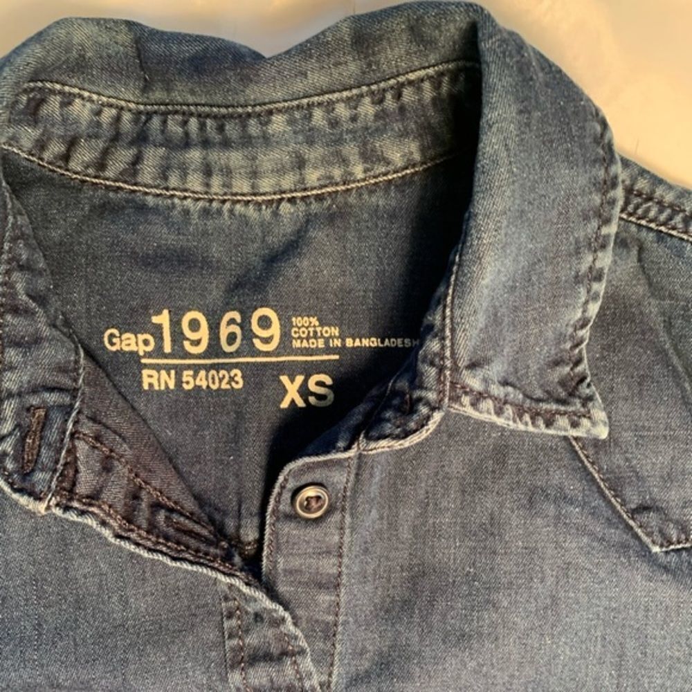Gap Blue Jean Jacket - Picture 2 of 2